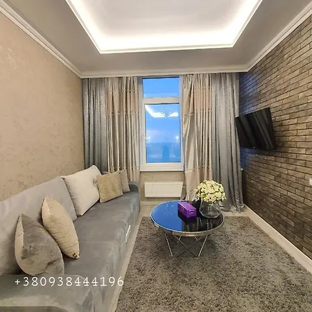 Royal Place 18 Apartment