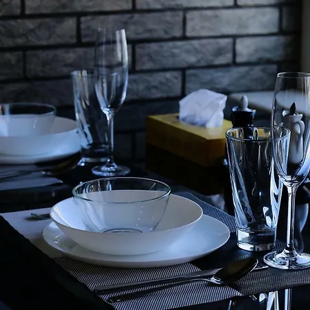 Royal Place 18 Apartment